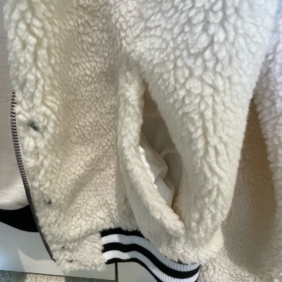 Levi’s Varsity Fleece Bomber Jacket NWOT | size M - Picture 8 of 16